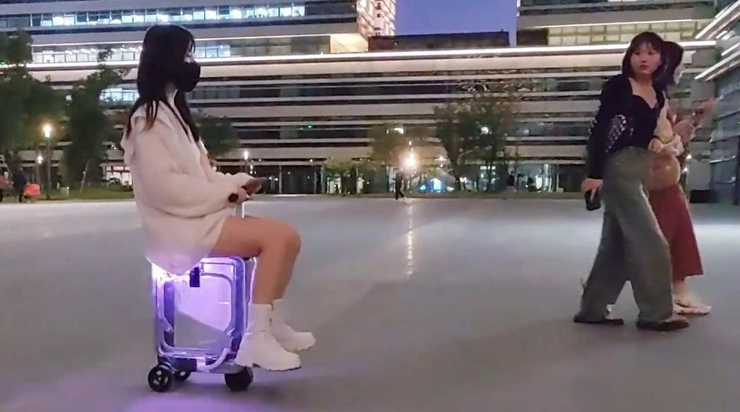 Airwheel suitcase