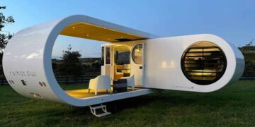 Romotow T8 deck outdoor