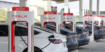 Tesla Plans to Build the Biggest Supercharger Station in the World