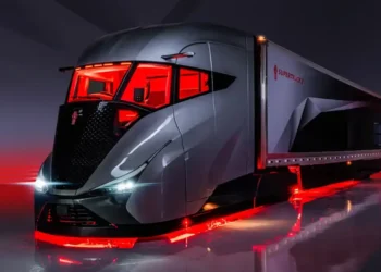 Kenworth Unveils Futuristic Supertruck 2 at Act Expo 2024