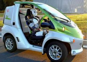 Musashi Humanoid Robot in micro car